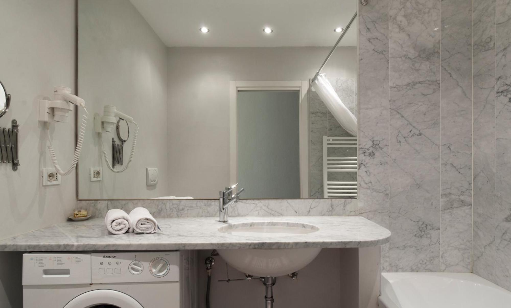 Residence Fink Central Apartments Больцано Екстер'єр фото